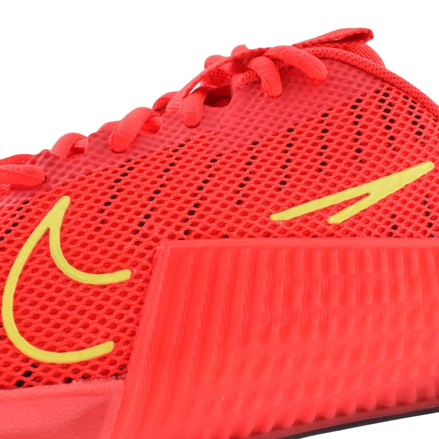 Red nike 9 cheap
